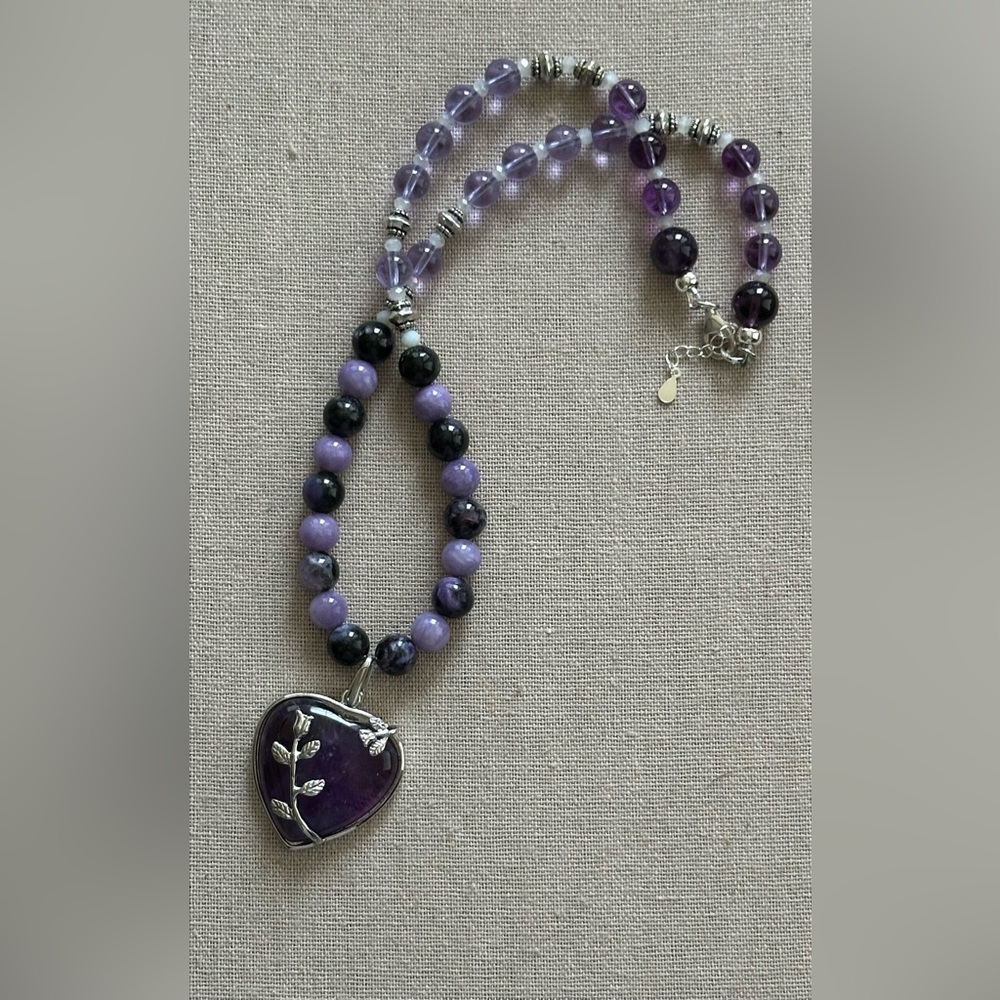 20 inch Amethyst and Charoite bead necklace NWOT - Picture 5 of 15